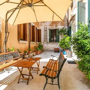 Queen House Venezia
